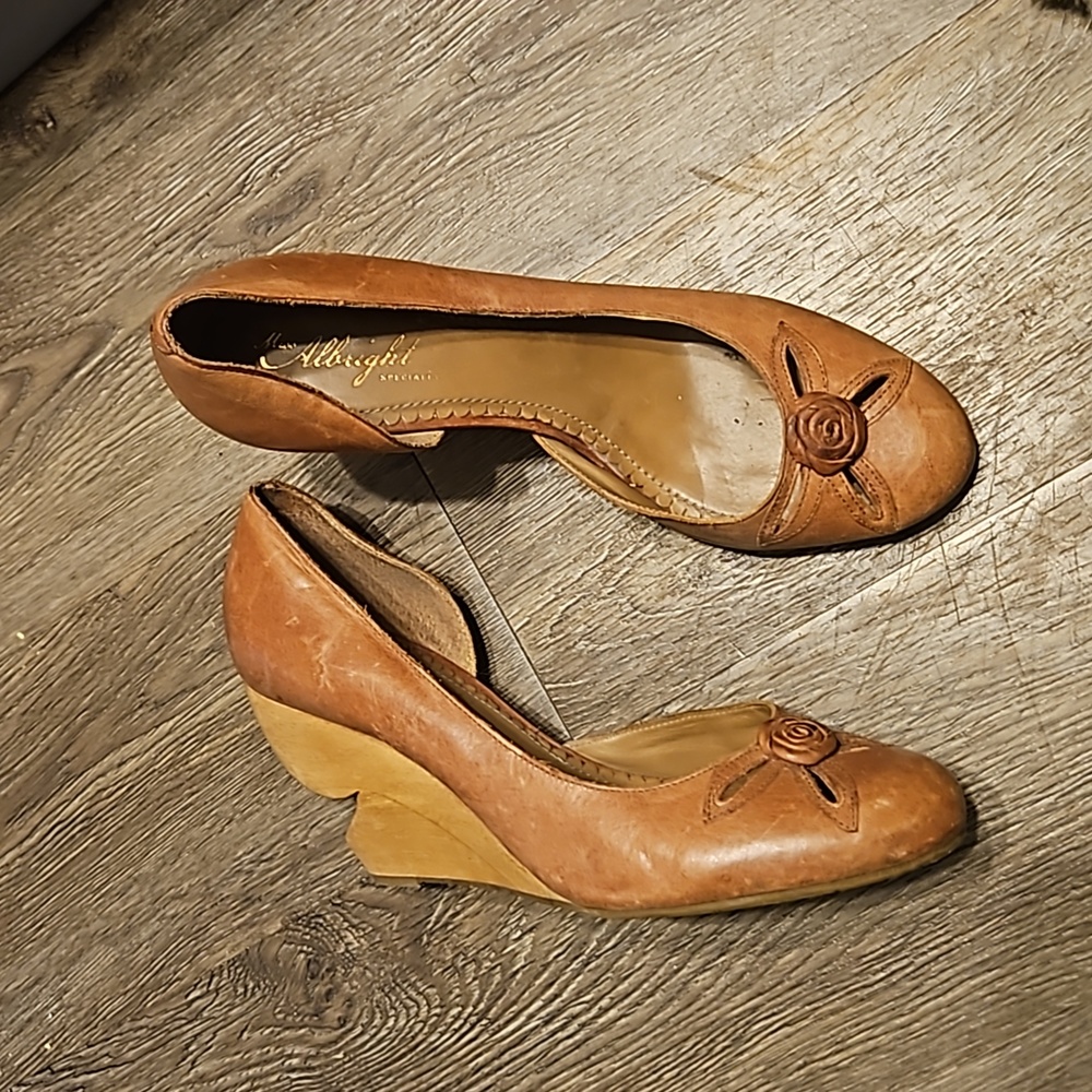 Miss Albright size 9.5